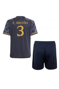 Real Madrid Eder Militao #3 Jalkapallovaatteet Lasten Vieraspeliasu 2023-24 Lyhythihainen (+ Lyhyet housut)